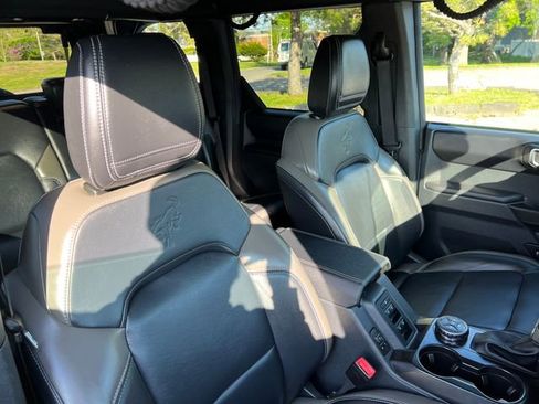 Used 2025 Ford Bronco Outer Banks AWD/4WD image 37