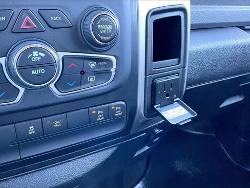 Used 2019 RAM 1500 Big Horn image 23