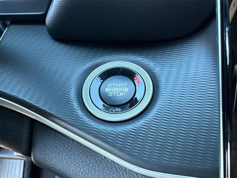 New 2025 Jeep Grand Cherokee Laredo image 30