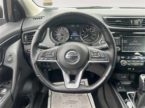 Certified 2022 Nissan Rogue Sport SV w/ Technology Package image 12