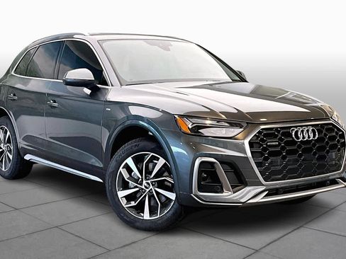 Certified 2023 Audi Q5 2.0T Premium w/ Convenience Package image 2