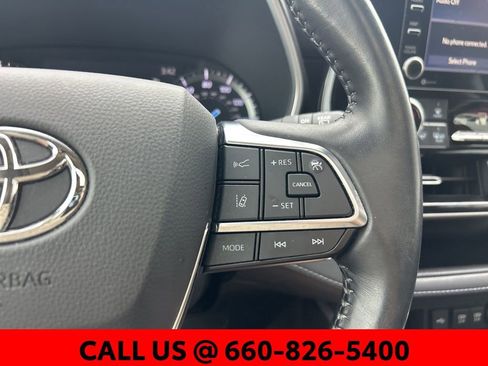 Certified 2020 Toyota Highlander XLE AWD/4WD image 27