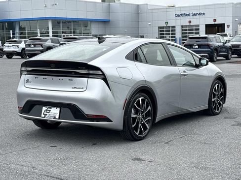 Used 2024 Toyota Prius Prime Premium FWD image 26