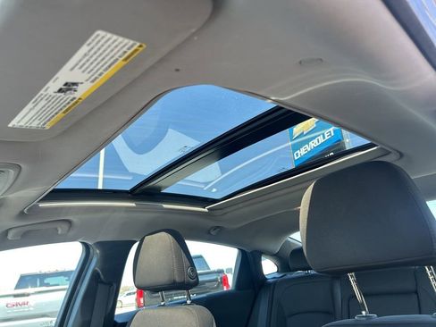 Used 2019 Chevrolet Malibu LT FWD image 18