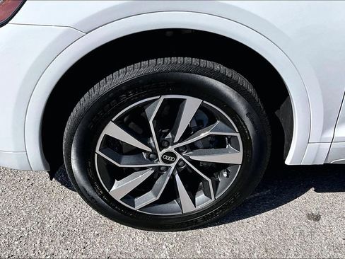Certified 2024 Audi Q5 2.0T Premium Plus w/ Premium Plus Package image 13