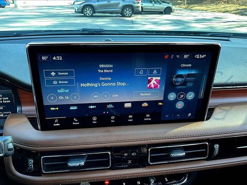 Used 2022 Lincoln Nautilus Reserve AWD/4WD image 19