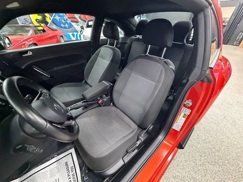 Used 2018 Volkswagen Beetle 2.0T S FWD image 11