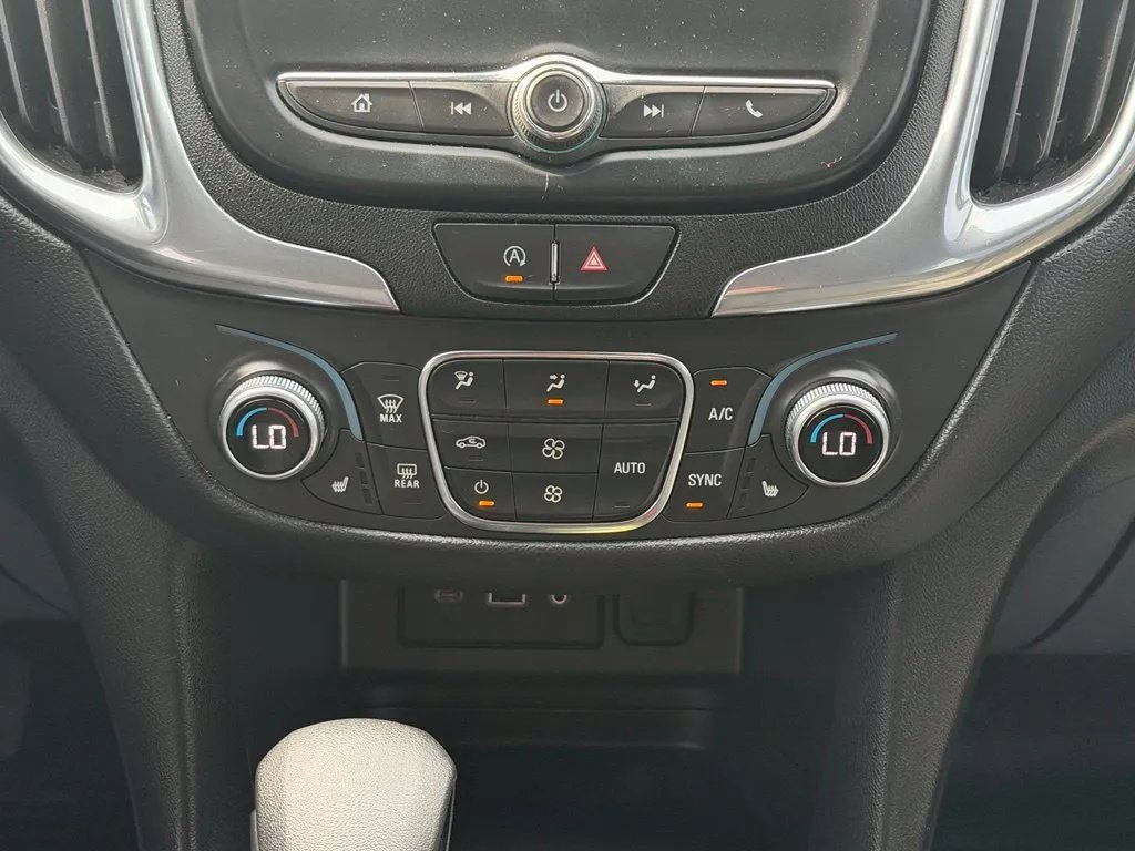 Used 2022 Chevrolet Equinox LT AWD/4WD image 23