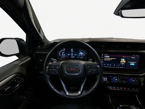 Used 2025 GMC Sierra 1500 AT4 w/ AT4 Premium Package AWD/4WD image 7