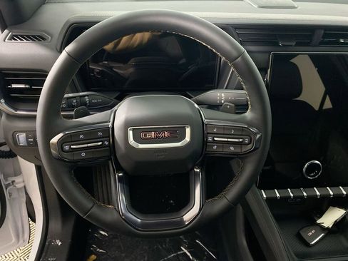 Used 2026 GMC Terrain AT4 w/ Convenience Package III AWD/4WD image 14