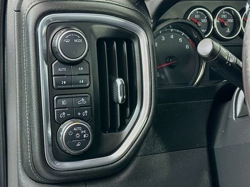 Used 2020 Chevrolet Silverado 1500 LT Trail Boss image 11