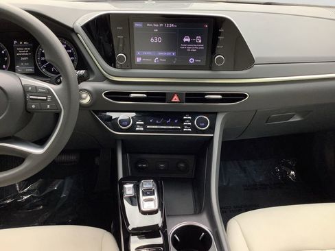 Used 2022 Hyundai Sonata SEL image 16