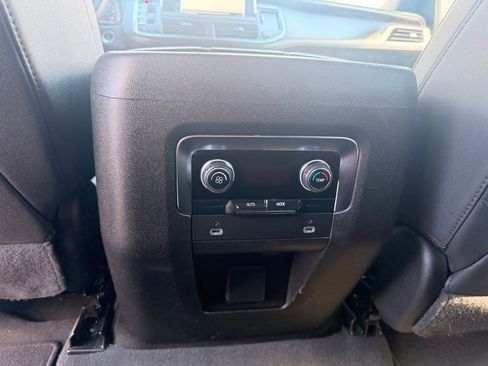 Used 2024 Chevrolet Tahoe LT AWD/4WD image 34
