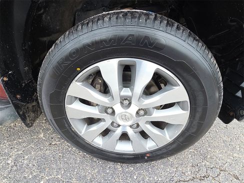 Used 2010 Toyota Tundra Limited image 11