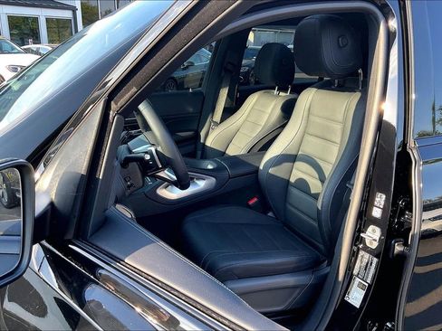 Certified 2024 Mercedes-Benz GLS 580 4MATIC image 17