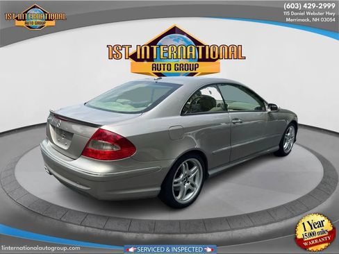 Used 2009 Mercedes-Benz CLK 550 Coupe image 9
