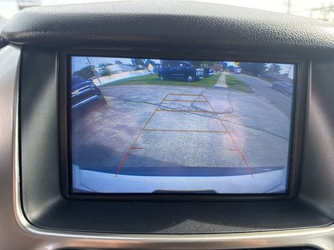 Used 2018 Chevrolet Suburban LT AWD/4WD image 37