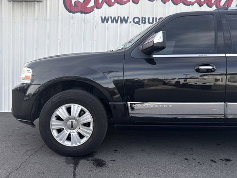 Used 2014 Lincoln Navigator 2WD image 4
