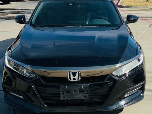 Used 2018 Honda Accord Sport image 6
