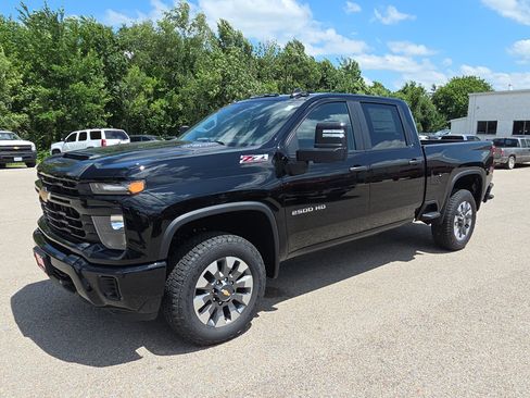 New 2026 Chevrolet Silverado 2500 Custom AWD/4WD image 4