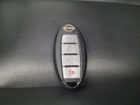 Used 2023 Nissan Murano SV w/ SV Midnight Edition Package image 32