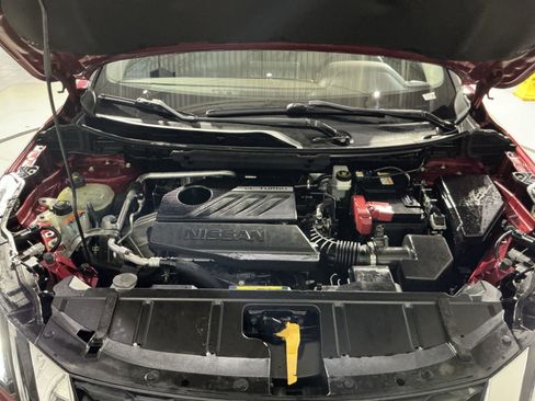 Used 2022 Nissan Rogue SV image 33