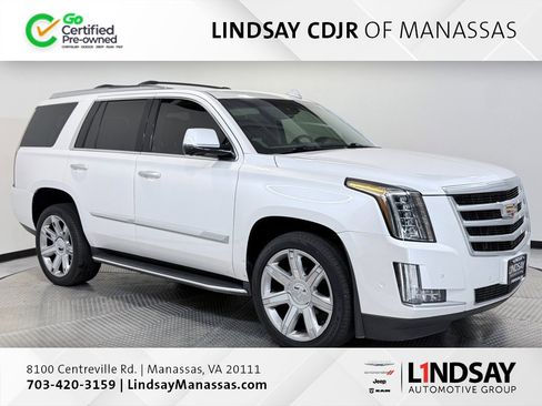 Used 2018 Cadillac Escalade Luxury image 1