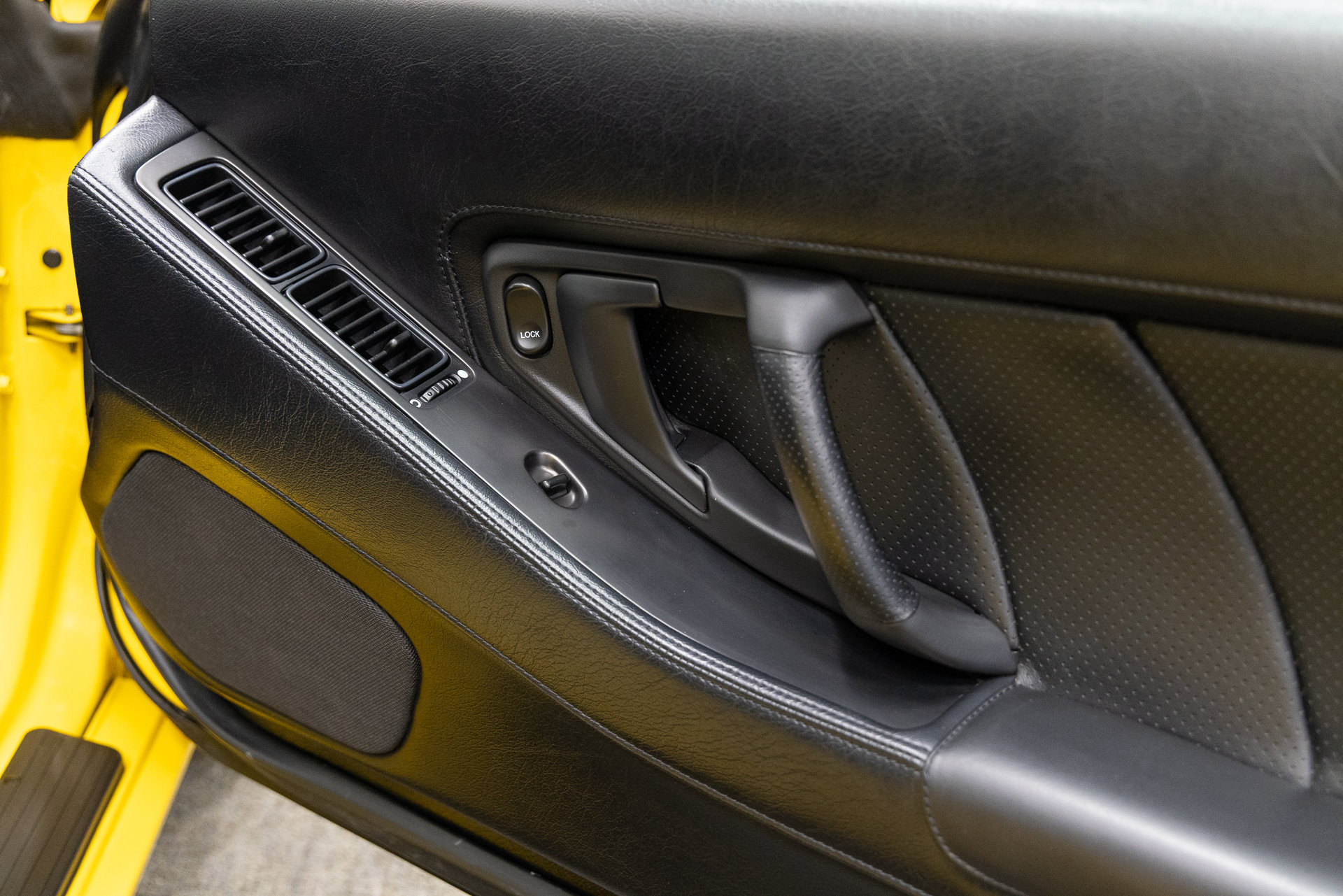 Used 2000 Acura NSX T RWD image 22
