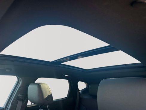 Certified 2025 Chevrolet Blazer RS w/ Driver Confidence II Package image 8