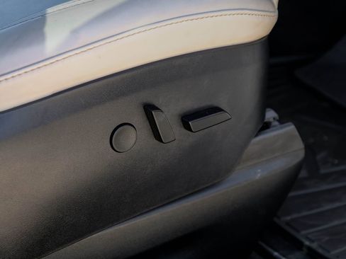 Used 2021 Tesla Model X Long Range image 38