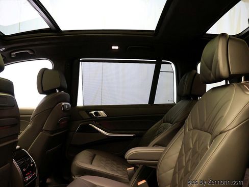 New 2026 BMW X7 xDrive40i w/ M Sport Package AWD/4WD image 14