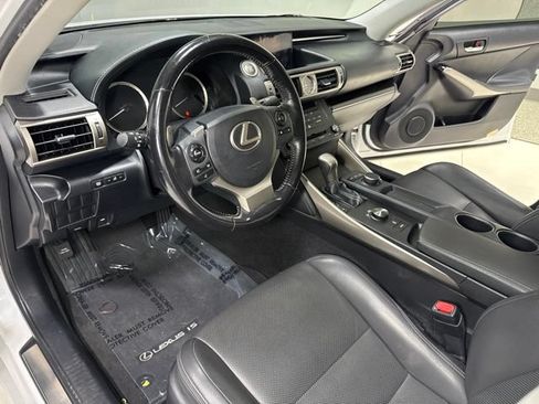 Used 2015 Lexus IS 250 RWD image 12