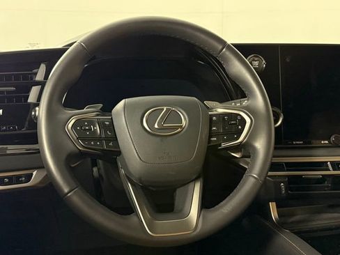 Used 2025 Lexus RX 350 FWD w/ Technology Package image 25