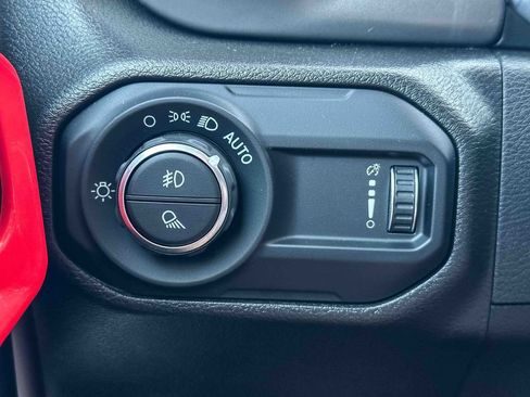 Used 2023 Jeep Gladiator Sport AWD/4WD image 35