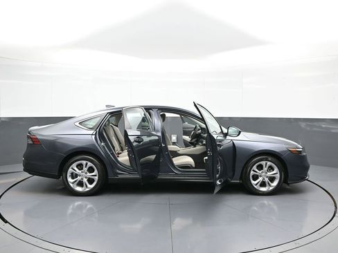 Used 2023 Honda Accord LX image 41