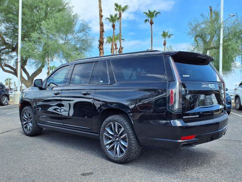 Used 2021 Cadillac Escalade ESV Sport w/ Driver Assist Tech Package AWD/4WD image 8