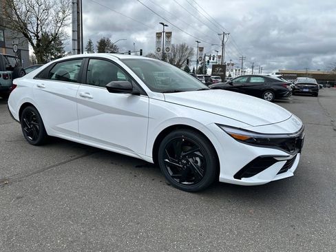 New 2026 Hyundai Elantra SEL Sport Premium FWD image 8