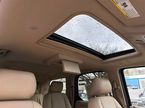 Used 2013 Cadillac Escalade Luxury image 15