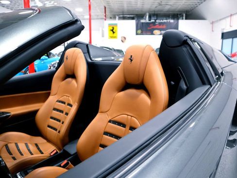 Used 2017 Ferrari 488 Spider RWD image 27