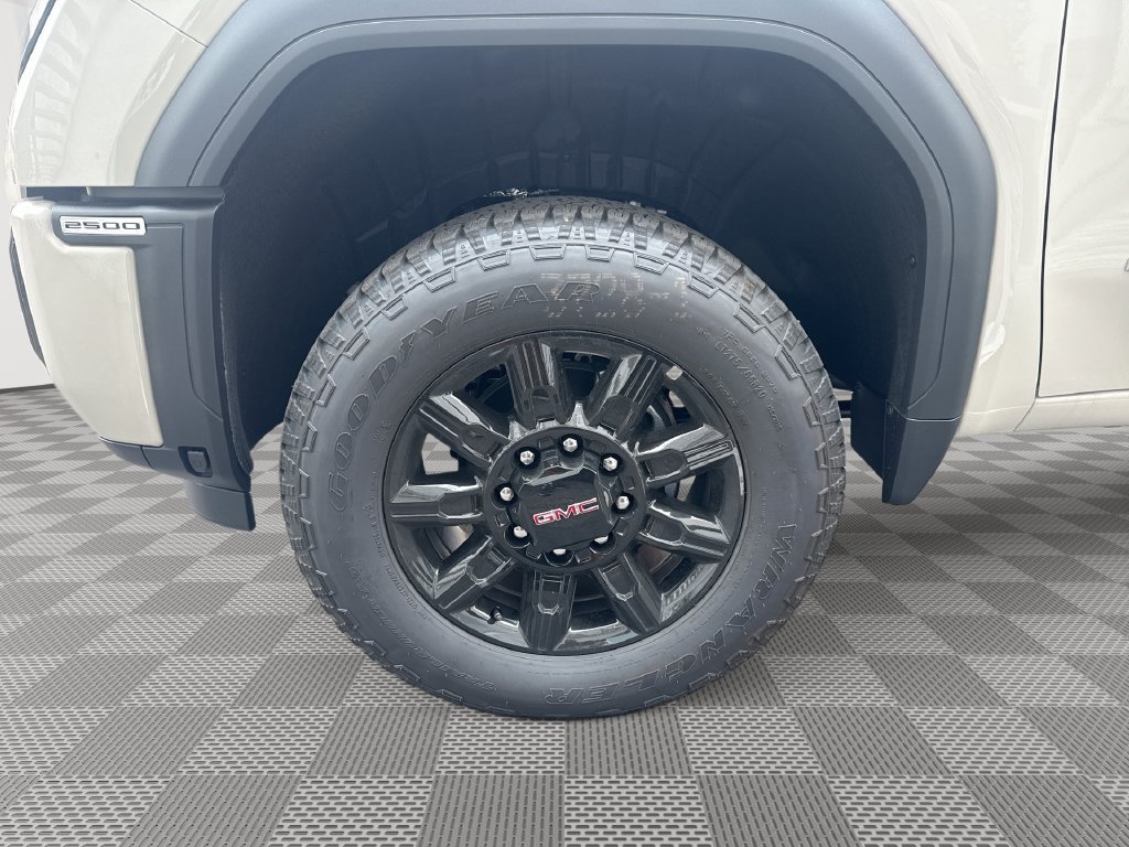 New 2026 GMC Sierra 2500 AT4 w/ AT4 Premium Plus Package AWD/4WD image 30
