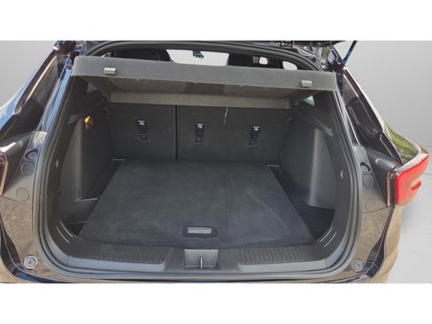 Used 2024 Chevrolet Trax RS w/ Sunroof Package FWD image 13