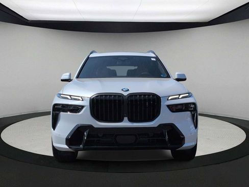 New 2026 BMW X7 xDrive40i w/ M Sport Package AWD/4WD image 3
