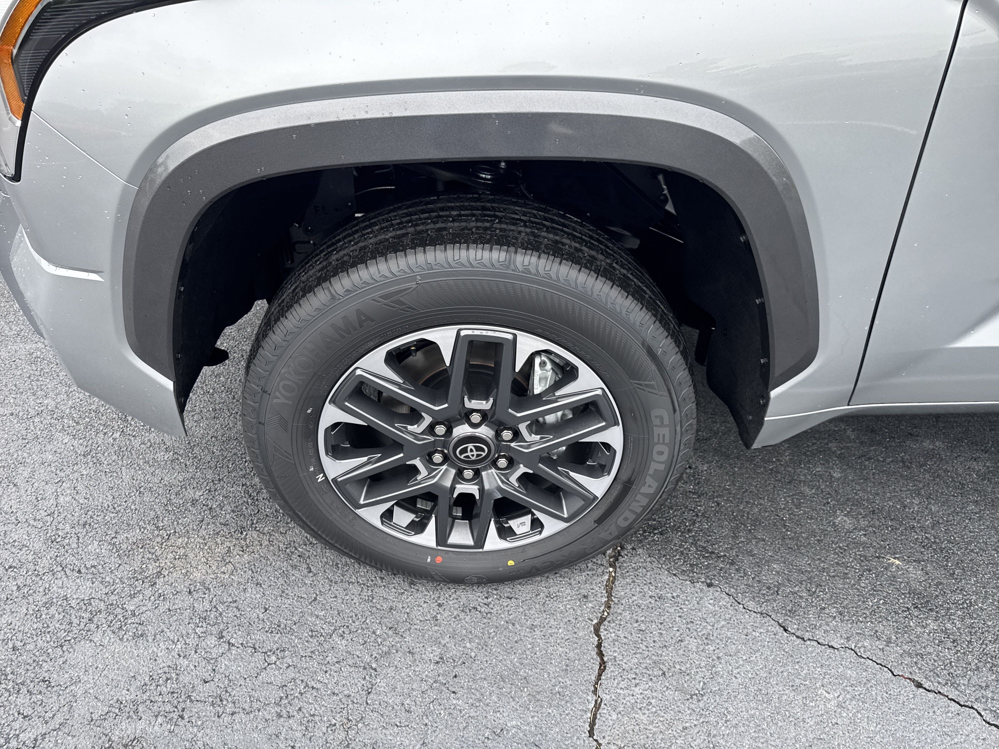 New 2025 Toyota Tundra Limited w/ Power Package AWD/4WD image 9