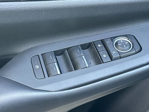 Used 2024 Toyota Prius Prime Premium image 13