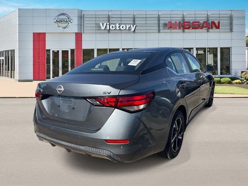 Used 2024 Nissan Sentra SV FWD image 2