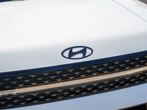 Used 2025 Hyundai Santa Fe Calligraphy AWD/4WD image 11