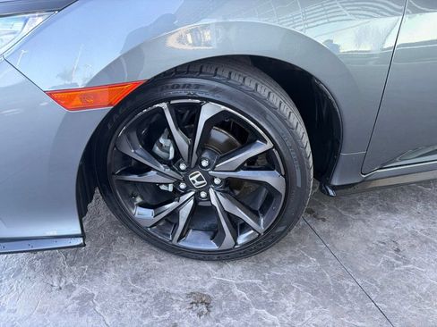 Used 2018 Honda Civic Sport Touring image 5
