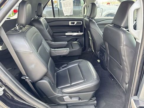 Used 2023 Ford Explorer XLT w/ Equipment Group 202A AWD/4WD image 22
