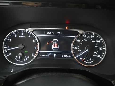 Used 2025 Nissan Pathfinder SV AWD/4WD image 14