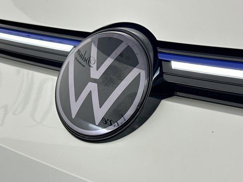 Used 2024 Volkswagen Golf R 2.0L TSI 4MOTION 7-Speed DSG T image 35